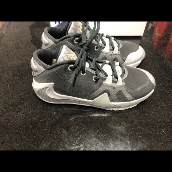 Giannis  Nike zoom sz Various - Picture 4 of 6